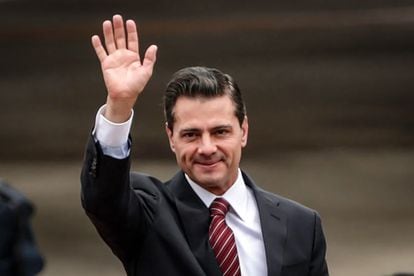 Enrique Peña Nieto en el Aeropuerto Internacional Ministro Pistarini, Argentina, en 2018.