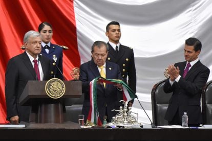 Ceremonia de ingreso de la banda presidencial de Peña Nieto en López Obrador, 1 de diciembre de 2018.