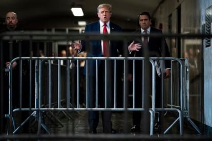 El expresidente de EE UU, Donald Trump, se suma a esta reunión en el Tribunal Penal de Manhattan, en Nueva York.
